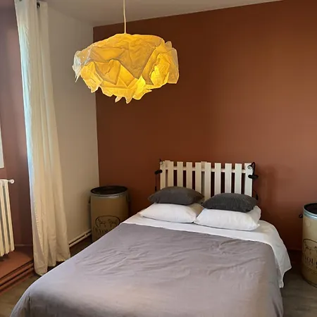 Maison Bacou Cite 2 *