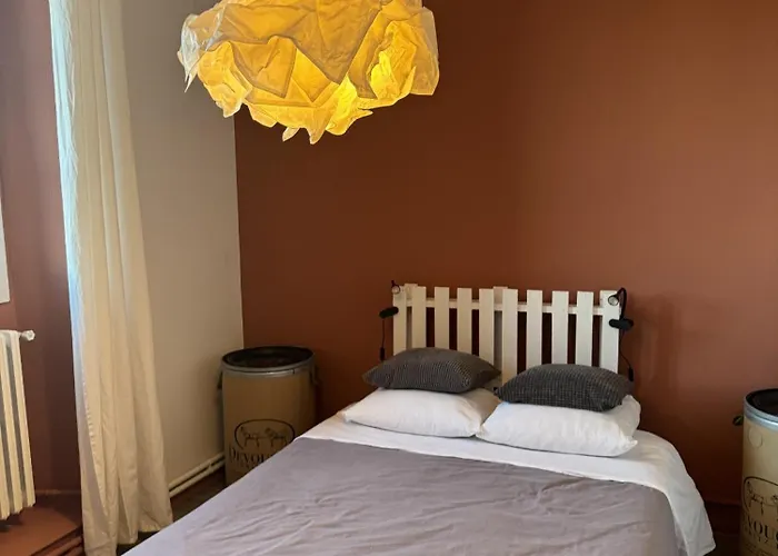 Maison Bacou Cite 2 *